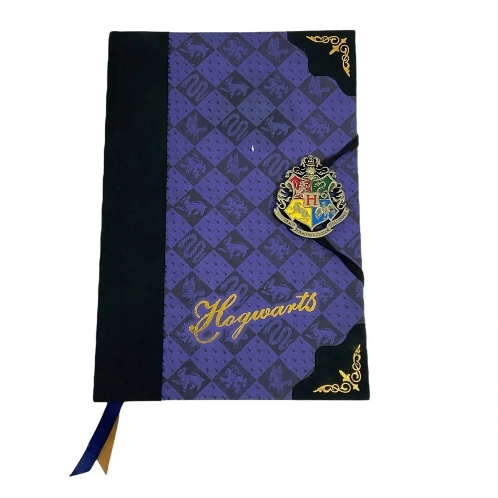 Harry Potter Hogwarts Warner Bros Lined Paper Journal with Die-Cast Metal Crest